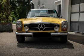 1966 Mercedes Benz W113 230 SL Pagode
