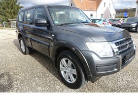 MITSUBISHI Pajero 3.2 DI-D PDC AHK 7-Sitzer Sitzheizung 1. Hd.