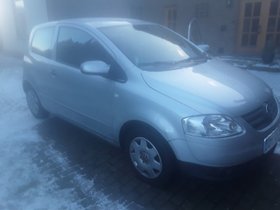Rostfreies Auto mit neuem Austauschmotor