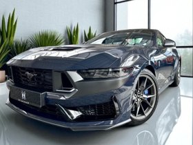 FORD Mustang 5.0 V8 DARK HORSE Autom. RECAROSITZE