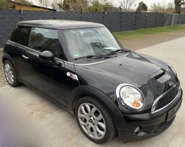 MINI Cooper_S_Chili_Xenon_1.Hand_BMW_Scheckheft_MINI
