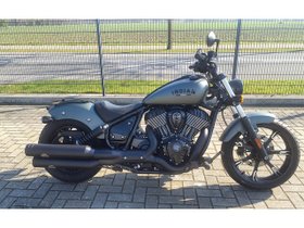 INDIAN Chief Dark Horse BOBBER J+H +HELM...
