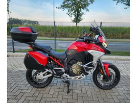 DUCATI MULTISTRADA V4 RALLY EXTRAS NAVI AKRA + HELM...