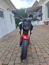 Verkaufe rote Honda CB125R mit 10.800Km