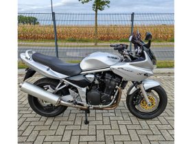 SUZUKI GSF 1200 S BANDIT + HELM...