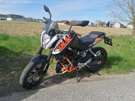KTM 125 Duke naked bike