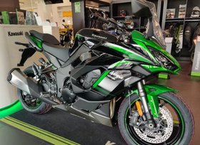 Suche Kawasaki z650 z800 z900 z1000 Ninja zx unfall defekt  Scheunenfund motorschaden