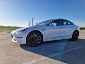 Verkaufe Tesla Model 3 Performance