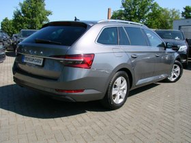 SKODA Superb 2.0TDI Style Pano ACC Columbus Standheizung