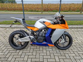 KTM RC 8 1190 + HELM...