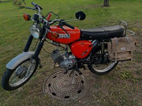 Simson S51 B im Originazustand mit Anhänger