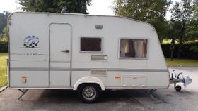 gepflegter Wohnwagen