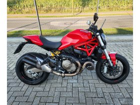 DUCATI MONSTER 821 + HELM...