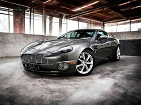 ASTON MARTIN Vanquish 1.Hand Sammler Neuwertig