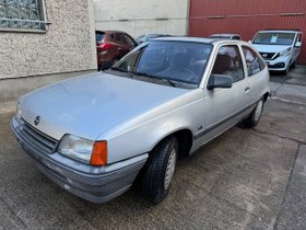 OPEL Kadett E LS Automatik Schiebedach