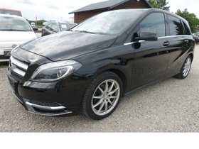 MERCEDES-BENZ B 200 Pano Navi Kamera PDC AHK Sportp. 8x Alu
